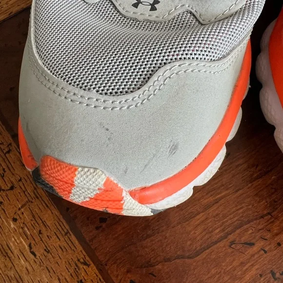 Under Armour Youth boys Assert Athletic Shoes - Picture 6 of 6